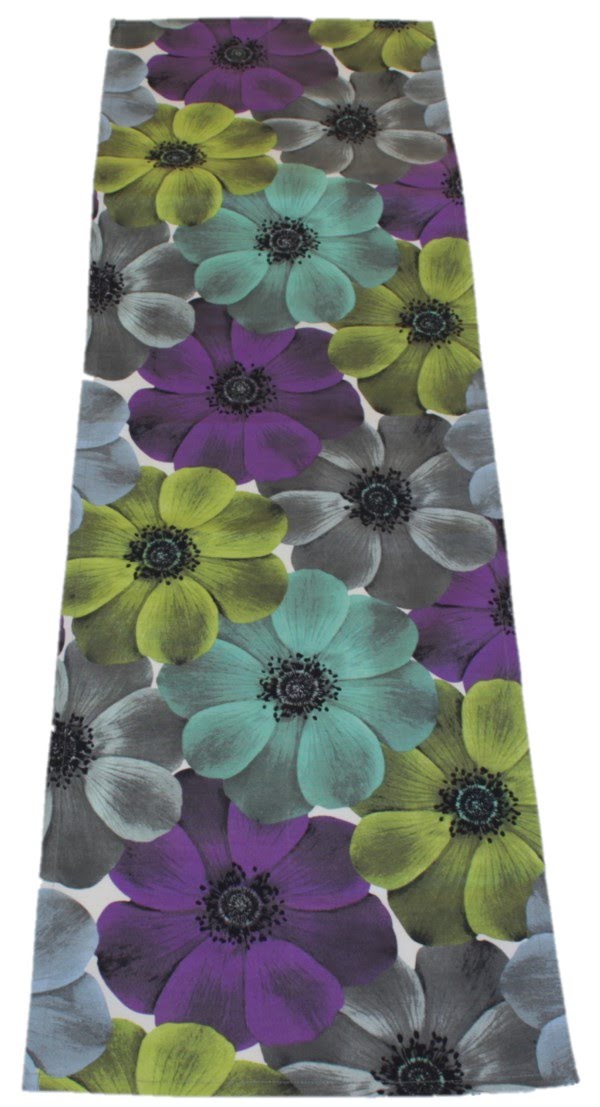 Table Runner (149cm by 46cm) – Flowers